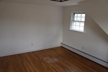 Building Photo - 25-27-27 Ferris Ave