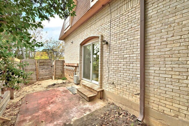 Building Photo - 7801 Shoal Creek Blvd