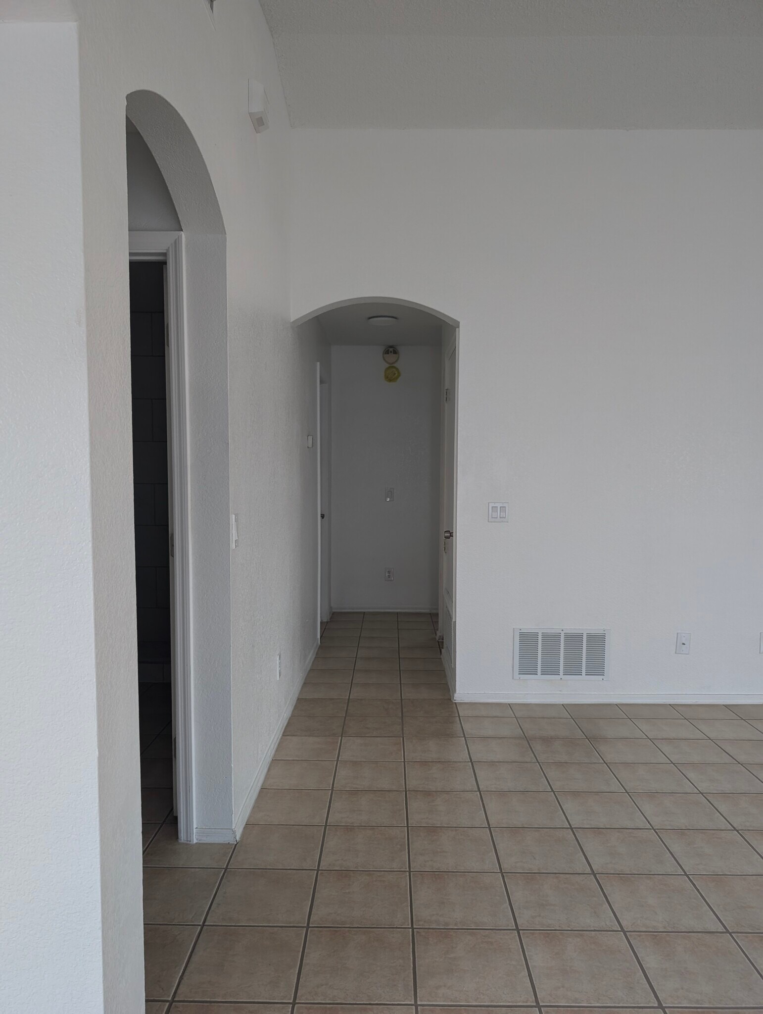 Building Photo - 1732 W Rue du Fleuve