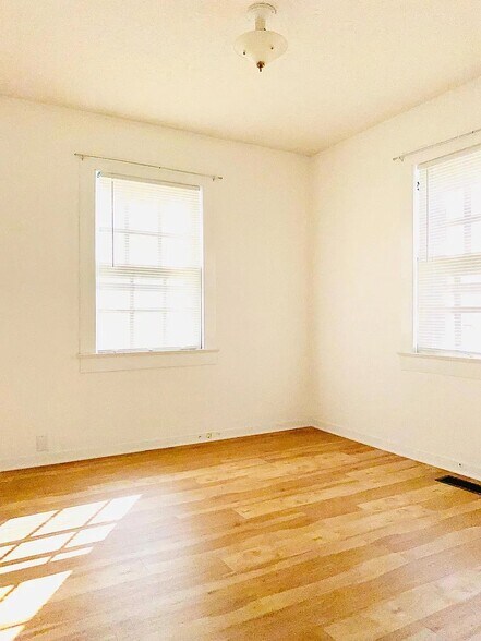 Building Photo - 1745 Allen Ave