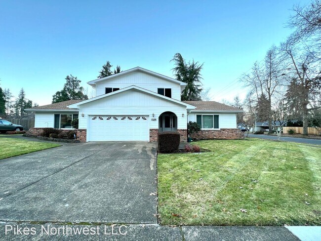 Primary Photo - 4 br, 3 bath House - 1325 Neahkahnie St SE