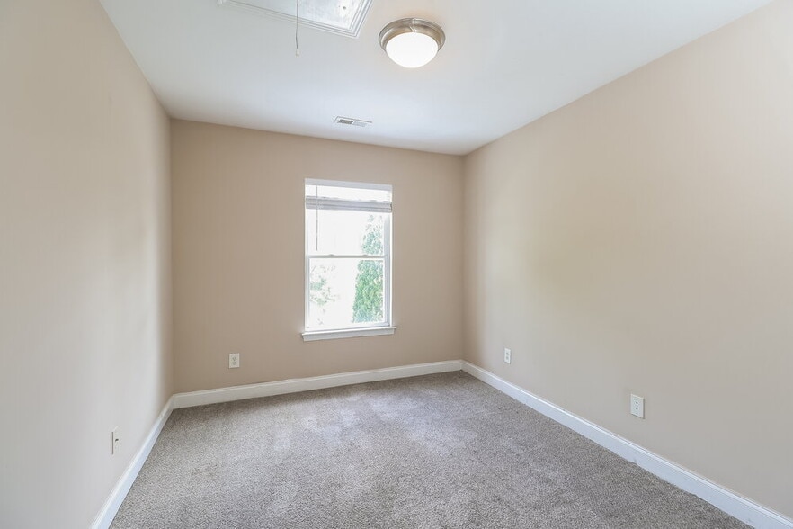 Building Photo - 13768 Aldenbrook Dr