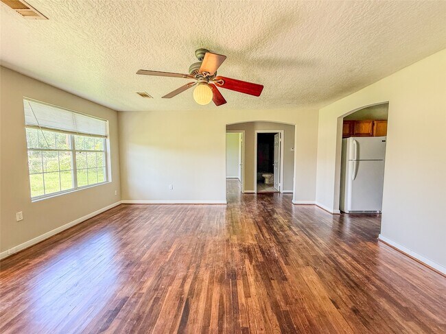 Building Photo - 6310 Brookside Rd