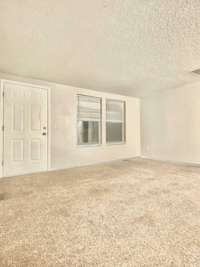 Building Photo - 5155 Quinella Ct