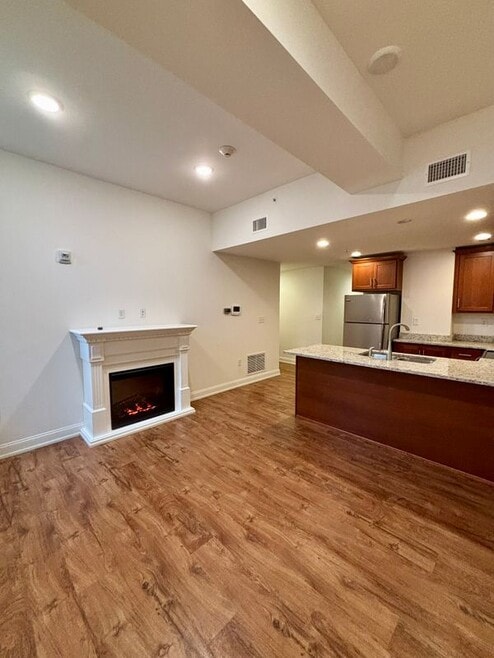 Building Photo - 591 Terrace Blvd