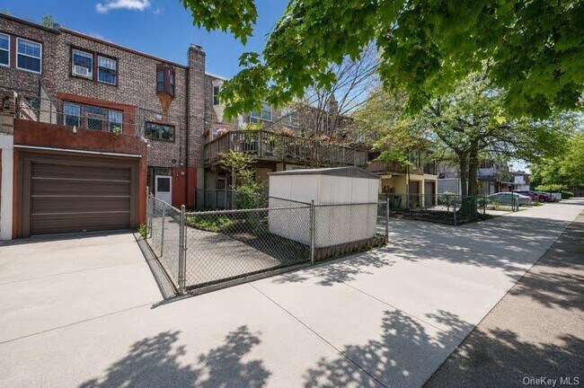 Building Photo - 47-32 188th St