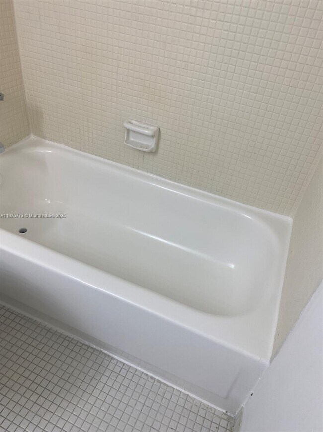 Building Photo - 486 NW 165th St