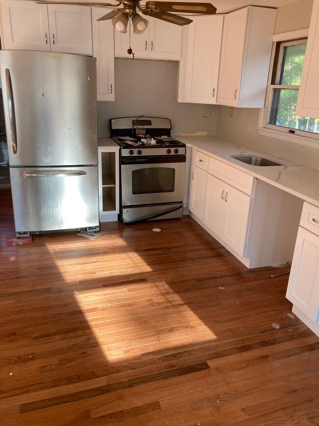 Building Photo - 32 Cedar Trail