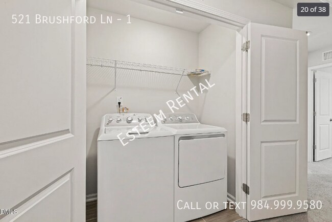 Building Photo - 521 Brushford Ln