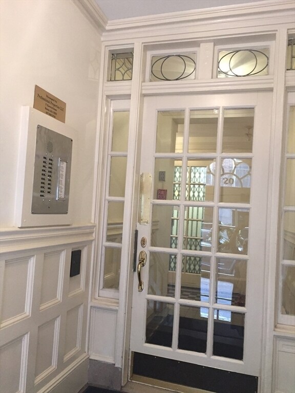 Building Photo - 20 Lime St