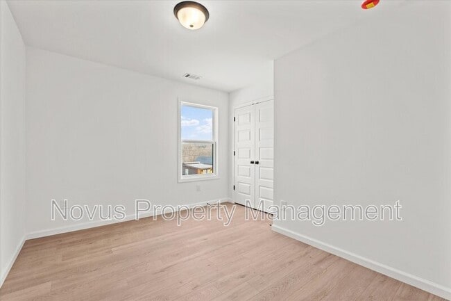 Building Photo - 105 Carroll Cir