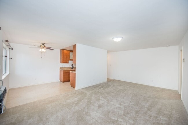 Building Photo - Remodeled Seal Beach Condo