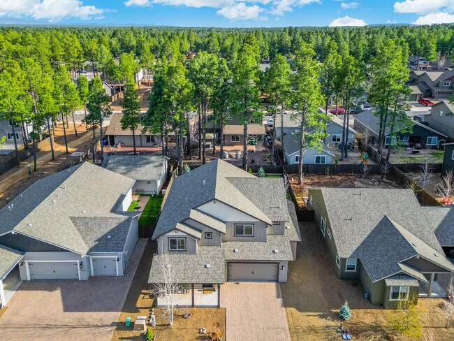 Building Photo - 2841 W Alamo Dr