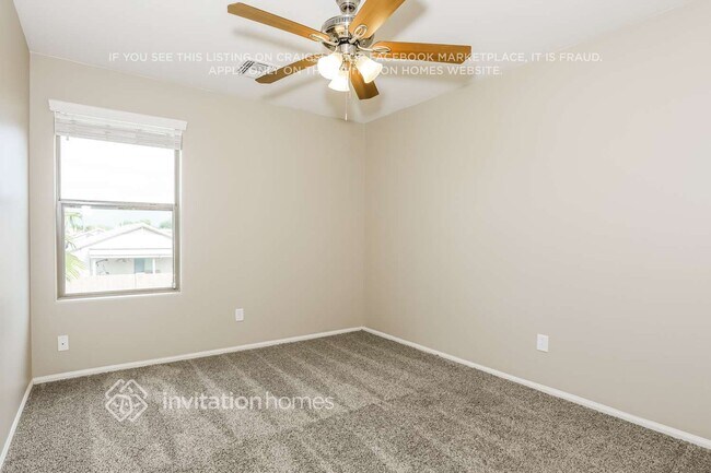 Building Photo - 1618 E Daniella Dr