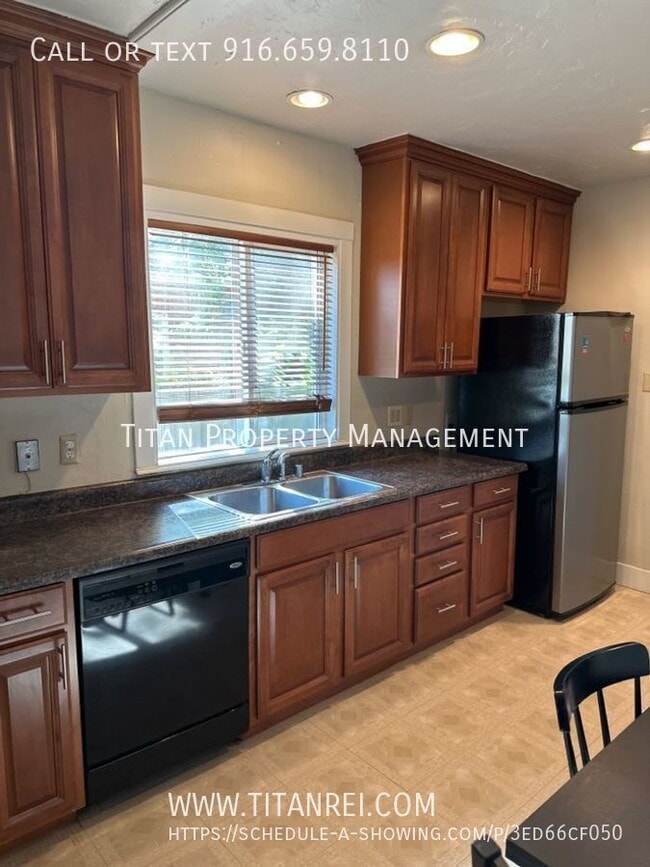 Building Photo - 2475 San Jose Way