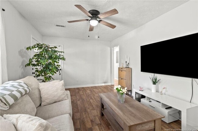 Building Photo - 5861 Columbine Rd