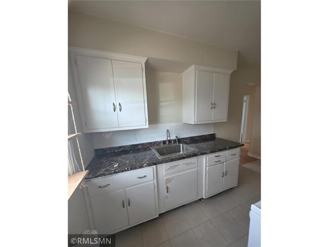 Building Photo - 2056 Bayard Ave