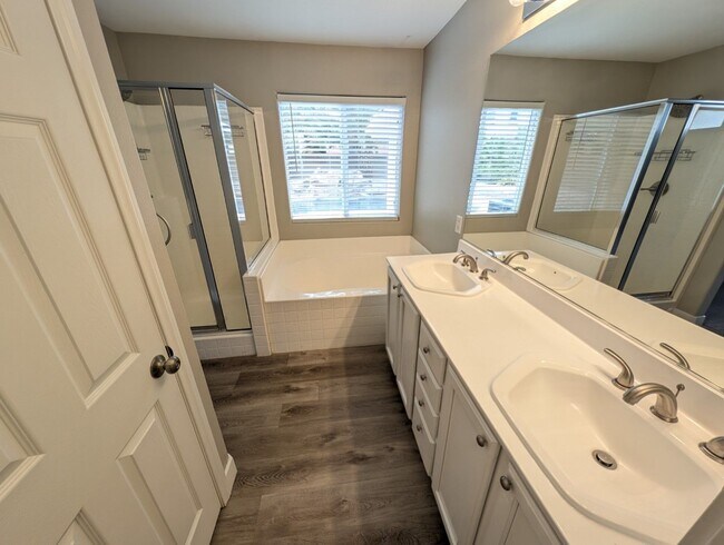 Building Photo - 8040 Villa Rosarito St