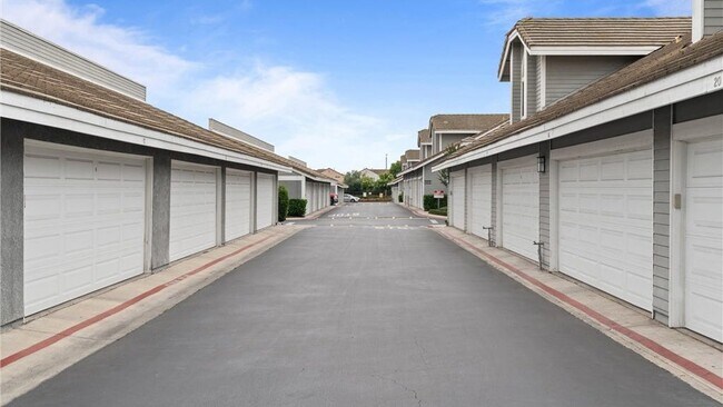 Building Photo - 10371 Garden Grove Blvd