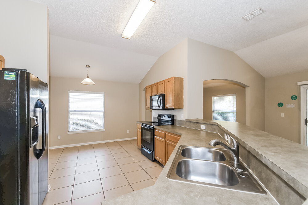 Building Photo - 9425 Harrier Ct