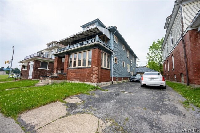 Building Photo - 98 E Delavan Ave