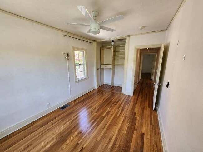 Building Photo - Charming 3-Bedroom Home in Altadena with L...
