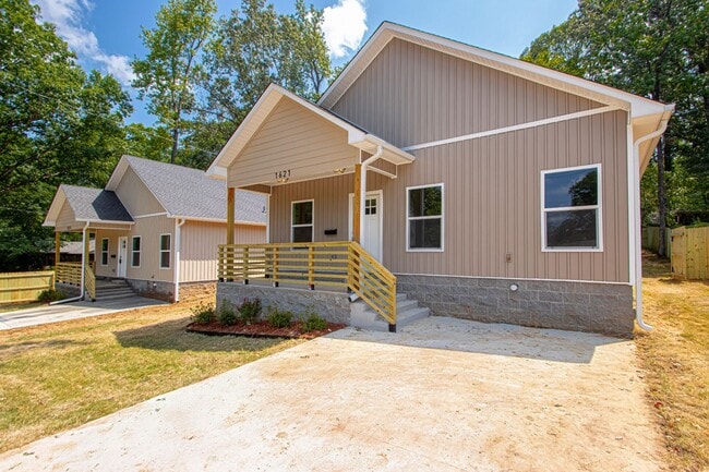 Building Photo - 1621 Wilson Rd