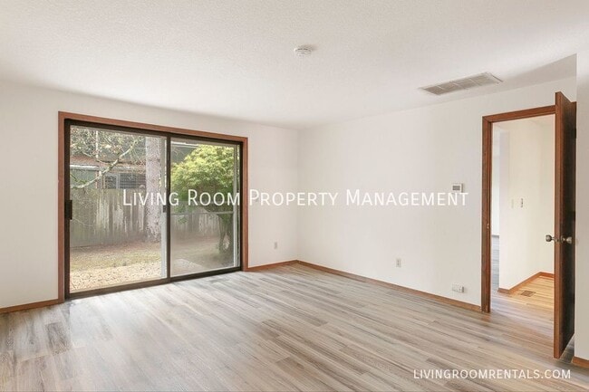 Building Photo - 7670 SW Leslie St