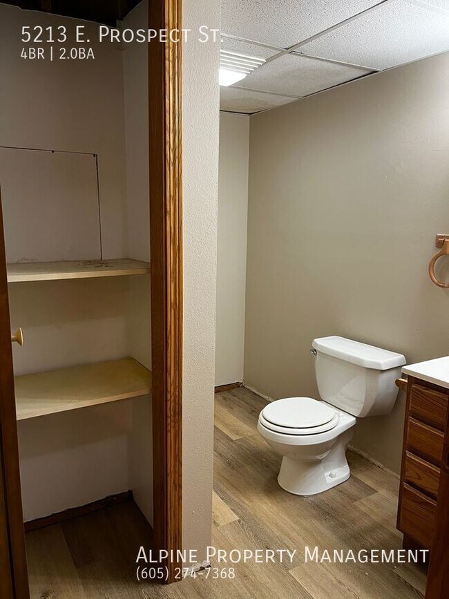 Building Photo - Newly Renovated 4 Bed/2 Bath East Side Ran...