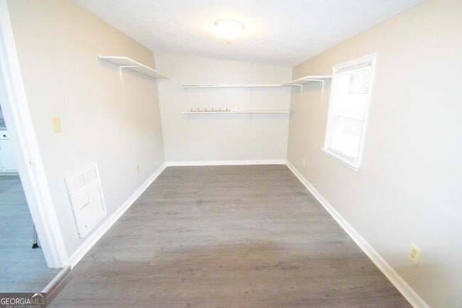 Building Photo - 2625 Sharpsburg McCollum Rd