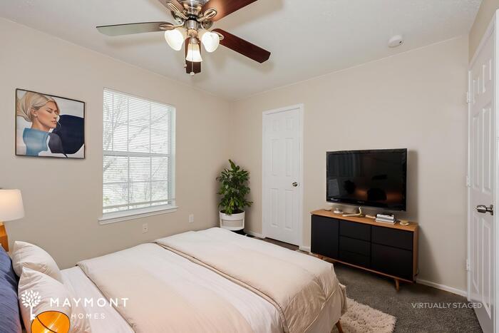 Building Photo - 2214 Sumac Dr