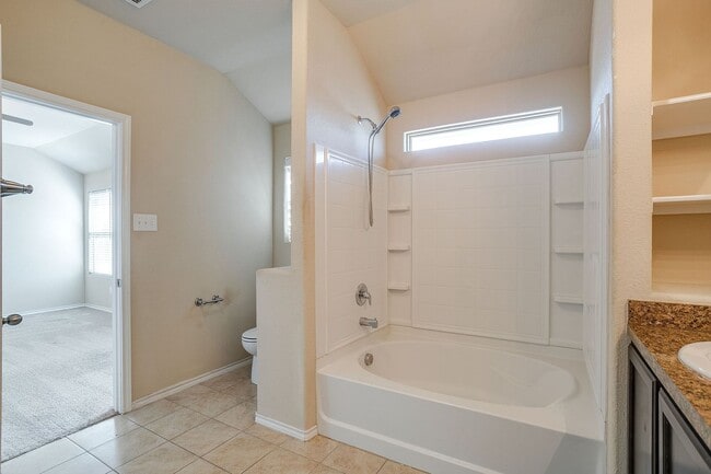 Building Photo - Amazing 4 Bed, 2 Bath in the Highly Desired Villages-Eagle Mountain- 76179- Eagle Mountain/Sagina...