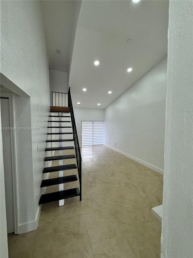 Building Photo - 8341 SW 148th Pl