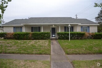 Building Photo - 8927 Sharpcrest St