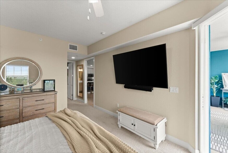 Building Photo - 6 Riverwalk Drive