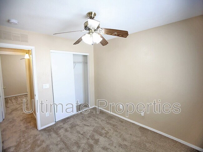 Building Photo - 12915 W Lawrence Ct