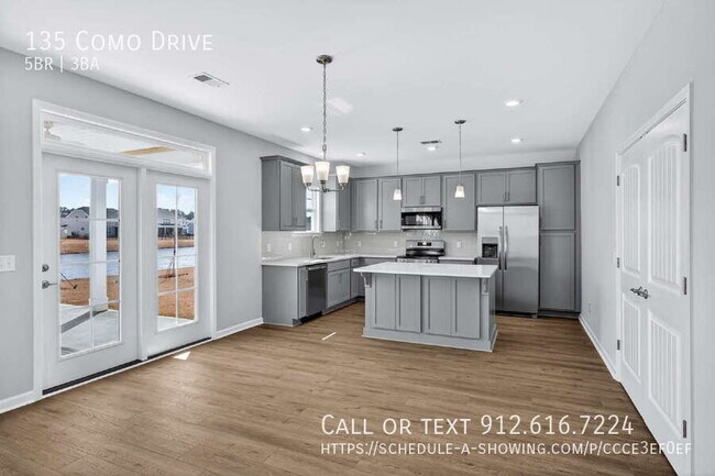 Building Photo - 135 Como Dr