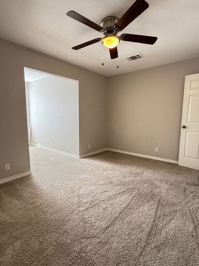 Building Photo - 126 Sandstone Dr