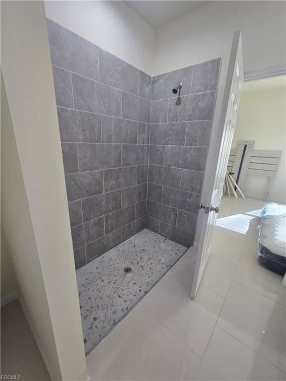 Building Photo - 324 Mangonia Ave