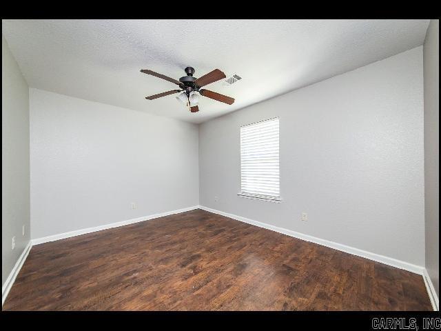 Building Photo - 400 E Locust St