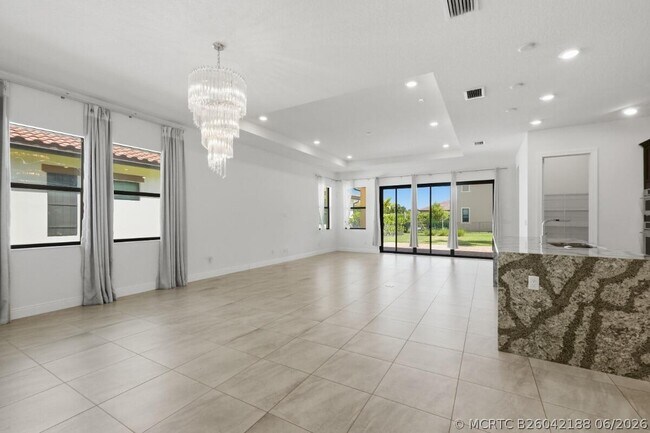 Building Photo - 11760 Bayview Cir