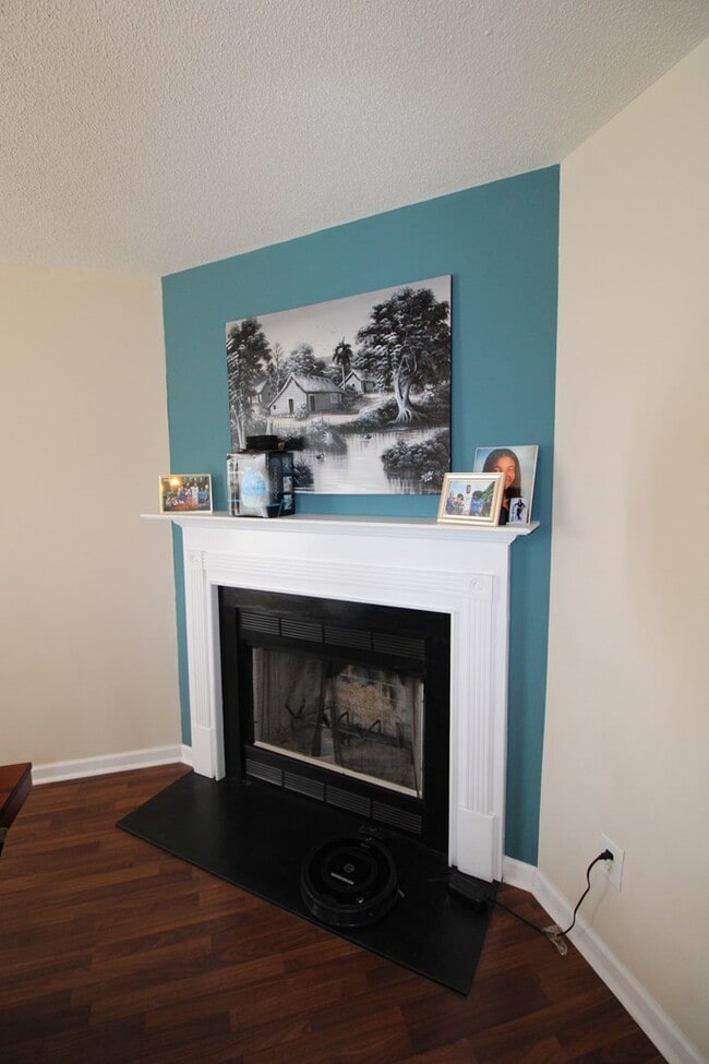Building Photo - 1724 Polaris Dr