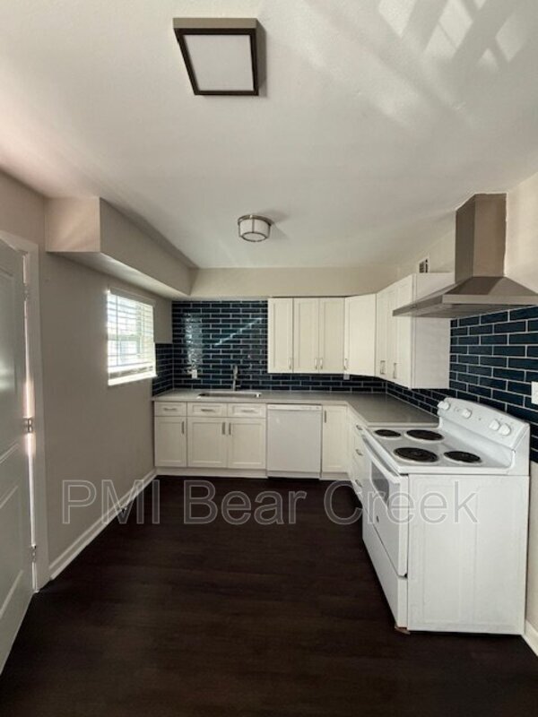 Building Photo - 1824 Thonig Rd