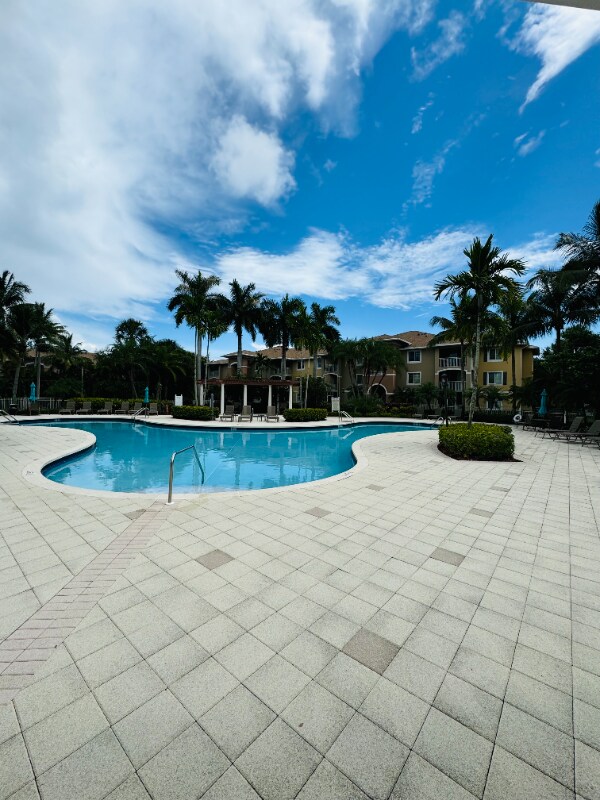 Building Photo - 6510 Emerald Dunes Dr