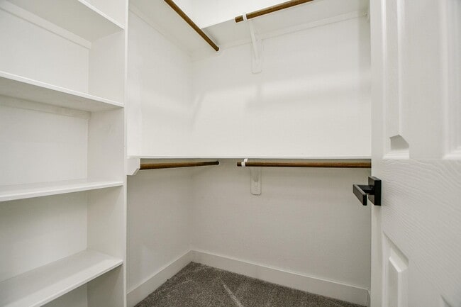 Building Photo - 9734 Pelsey St