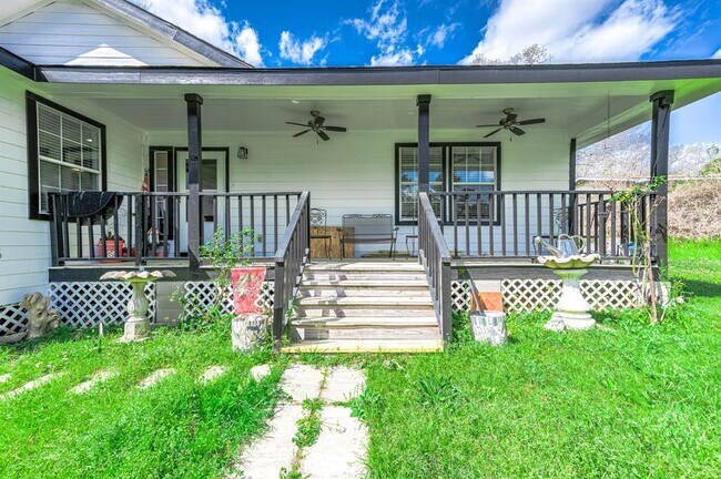 Building Photo - 24019 Rolling Timbers St