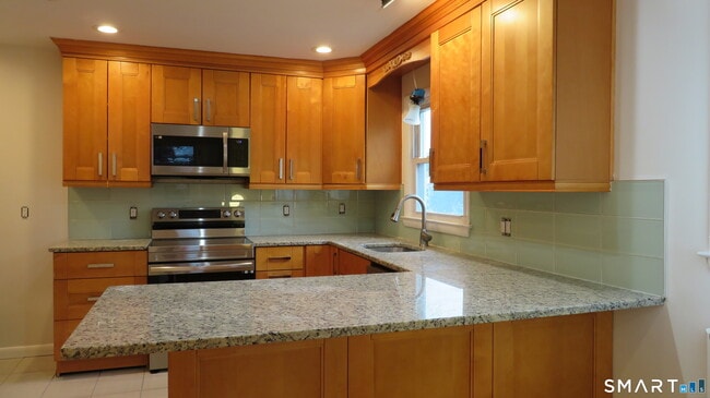 Building Photo - 24 Congress St