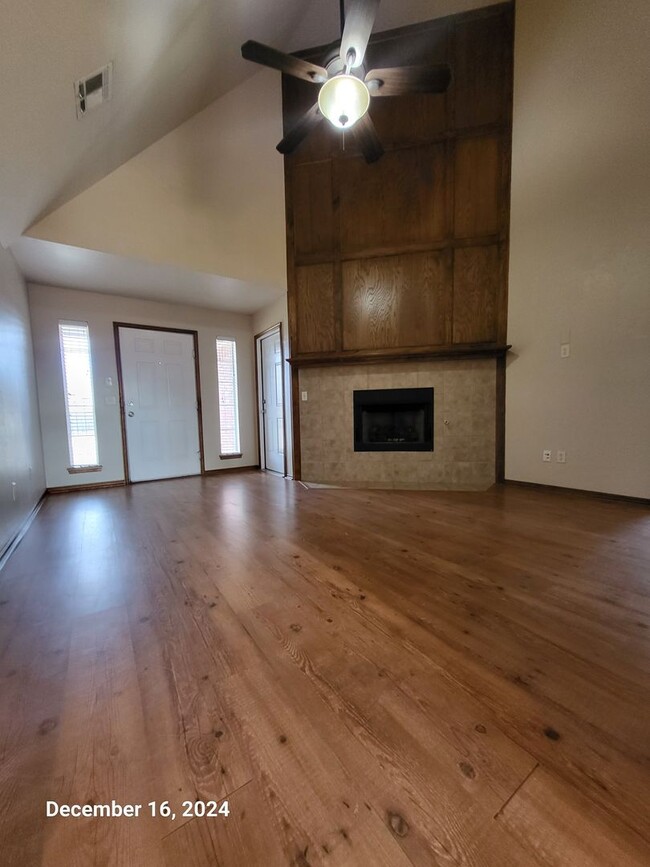 Building Photo - (4) Bed/(2) Bath in Moore Avail NOW! Pets ...