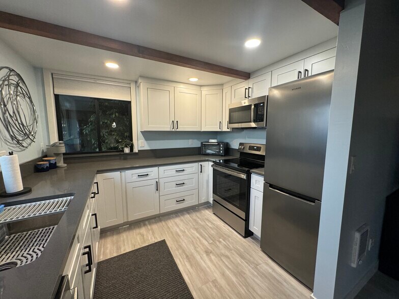 Building Photo - 1420 Madison Ave