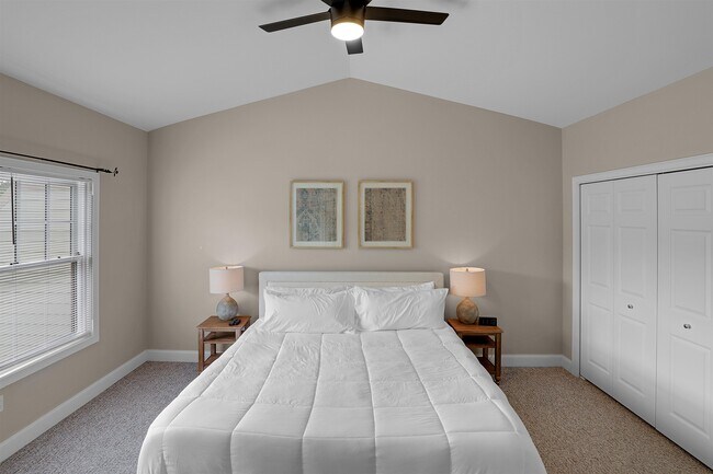 Building Photo - 13 Greenscapes Ln